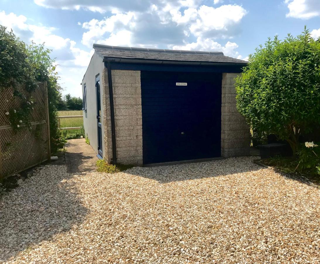 Charming Modernized Country Cottage Near Mere, Wiltshire Mere  Eksteriør billede