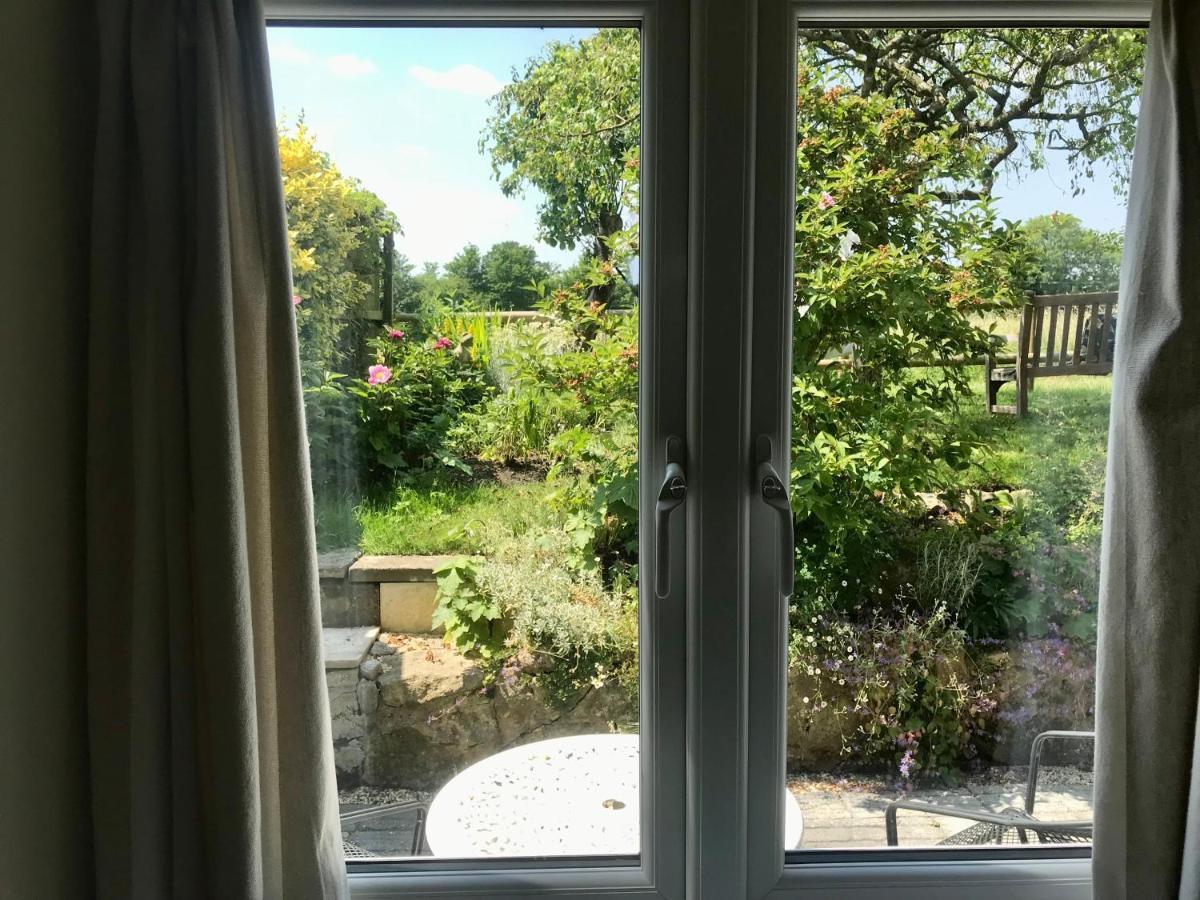 Charming Modernized Country Cottage Near Mere, Wiltshire Mere  Eksteriør billede